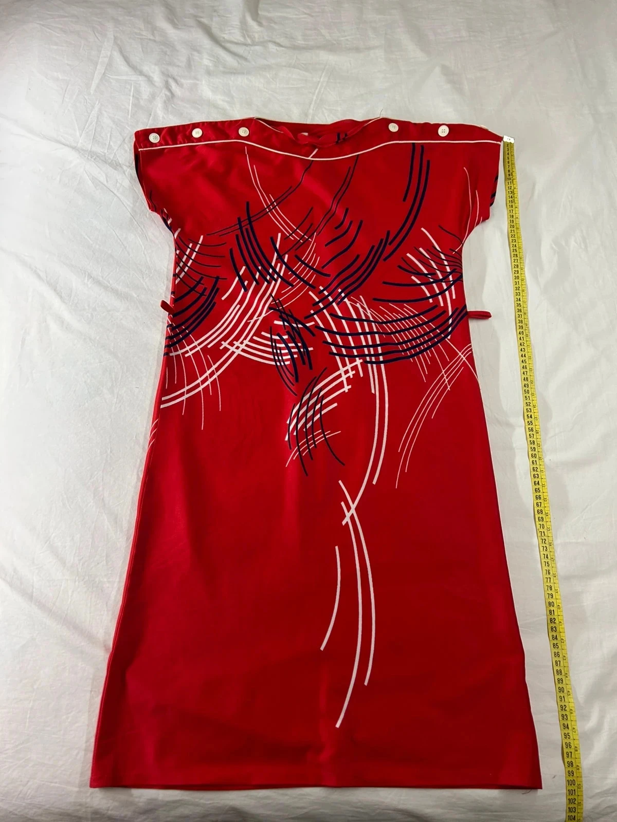 Robe longue rouge à motifs vintage